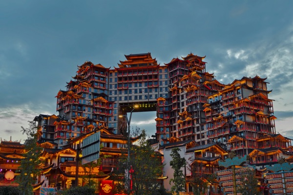 72 Kỳ Lầu được xây dựng dựa trên truyền thuyết ở khu vực Vũ Lăng Sơn