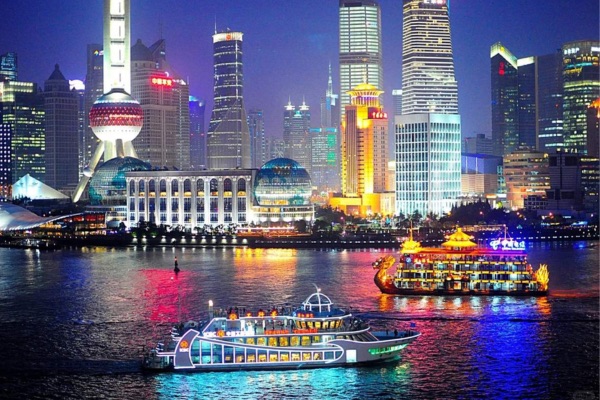 chương trình du thuyền dạo sông hoàng phố