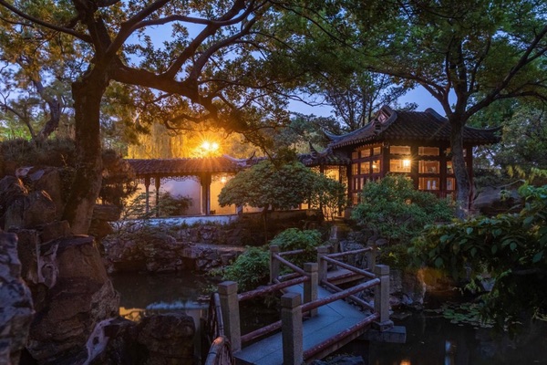 Ngẫu Viên hay Âu Viên là khu vườn cổ nổi tiếng ở Tô Châu