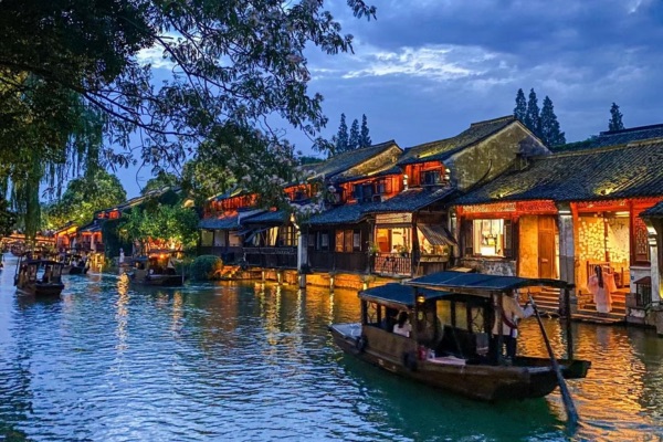 ô trấn tây sách về đêm